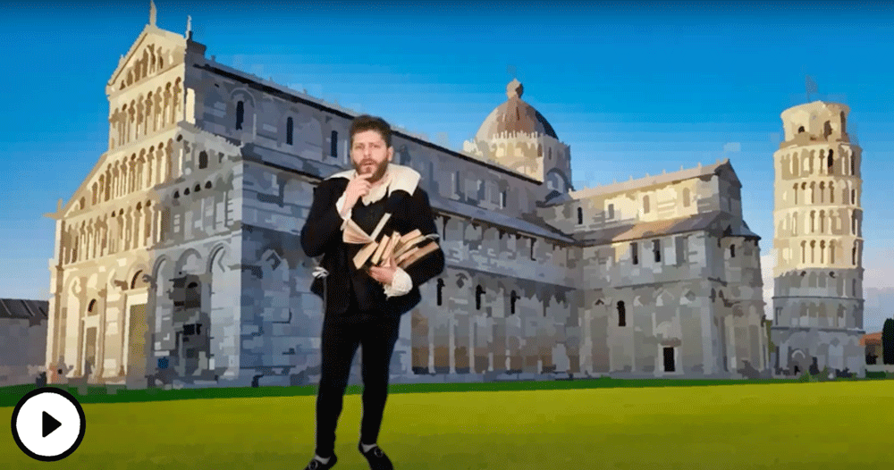immagine di un attore che interpreta galileo galilei nella piazza della torre di Pisa