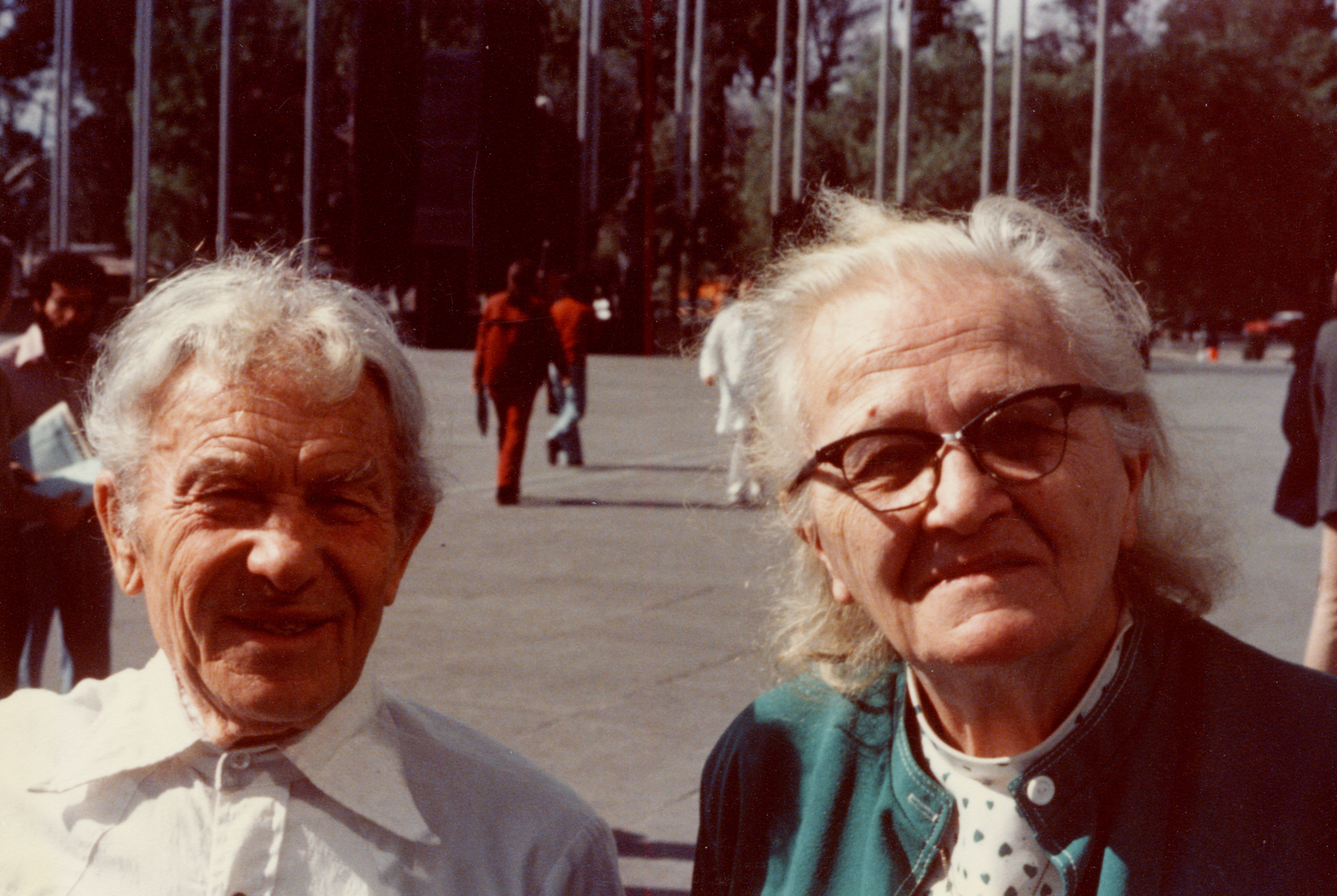 Sergei e Cecilia Payne Gaposchkin all' American Astronomical Society (AAS) meeting a Città dei Messico, immagine di AIP Emilio Segrè Visual Archives